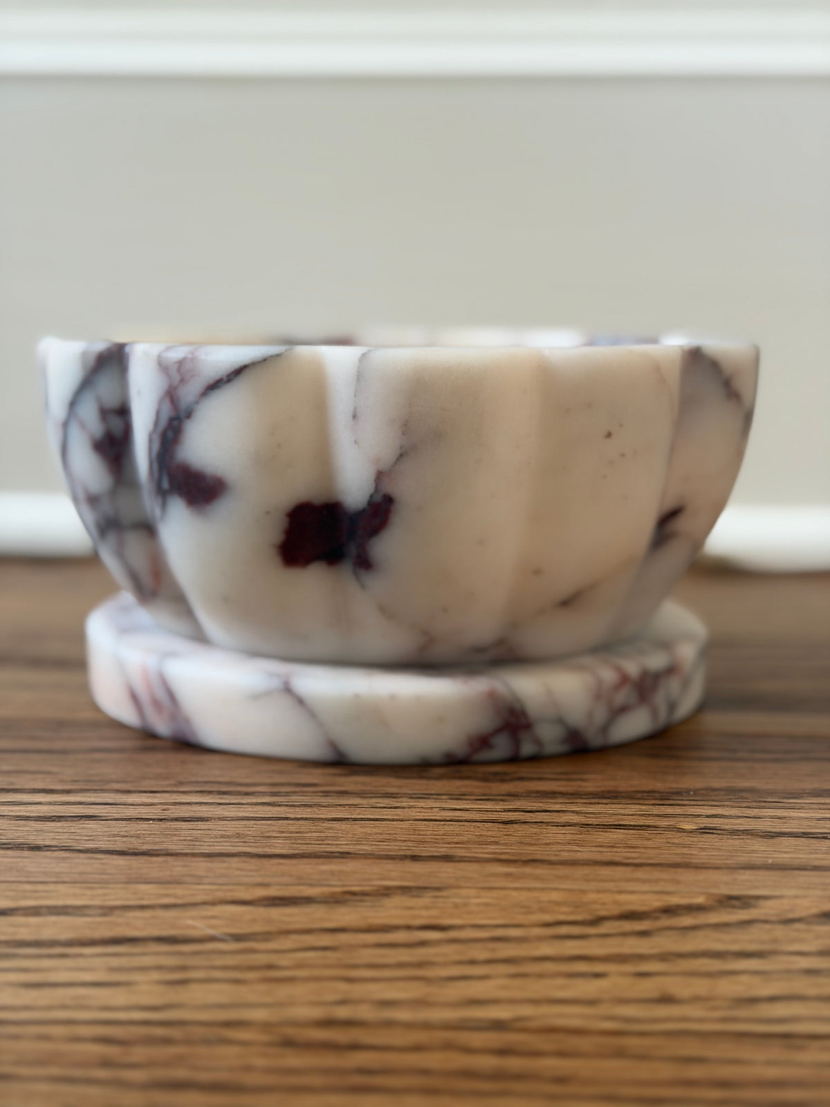 Scallop in Calacatta Viola I