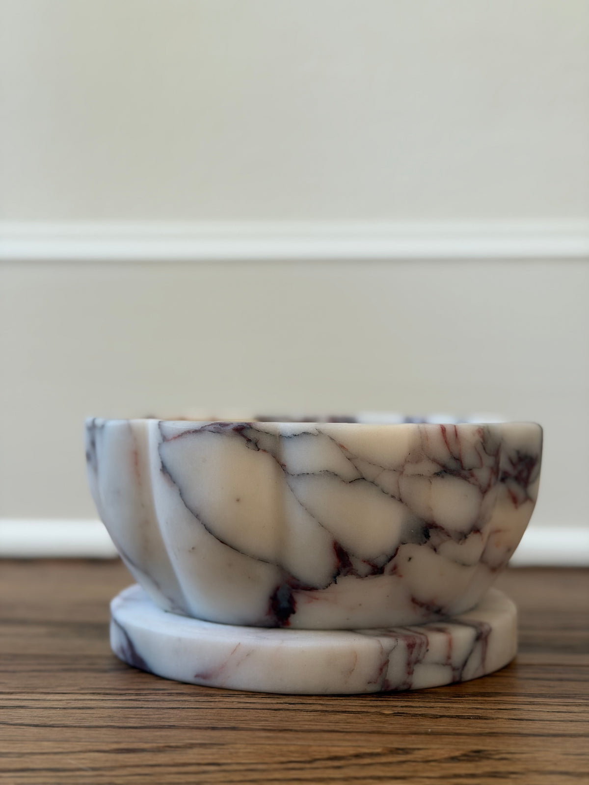 Scallop in Calacatta Viola I