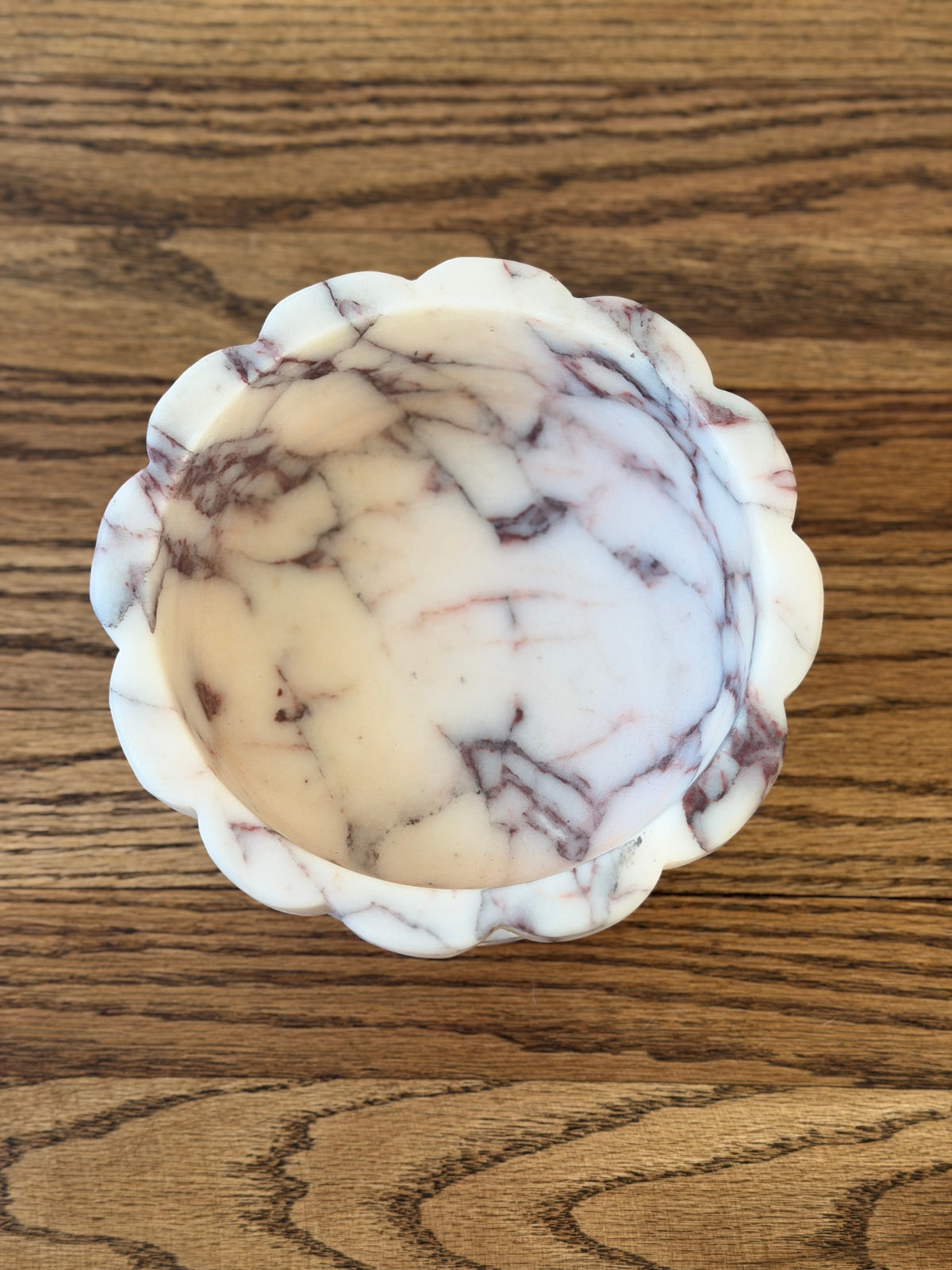 Scallop in Calacatta Viola I