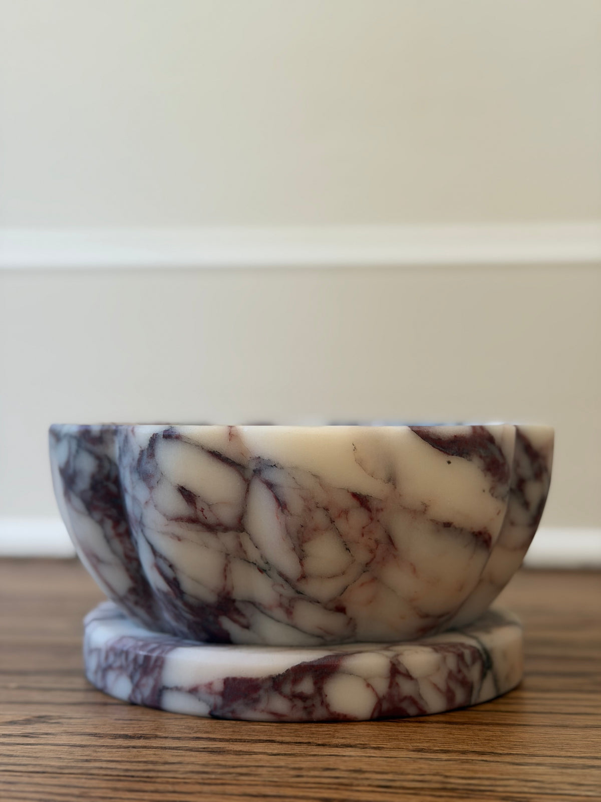 Scallop in Calacatta Viola II