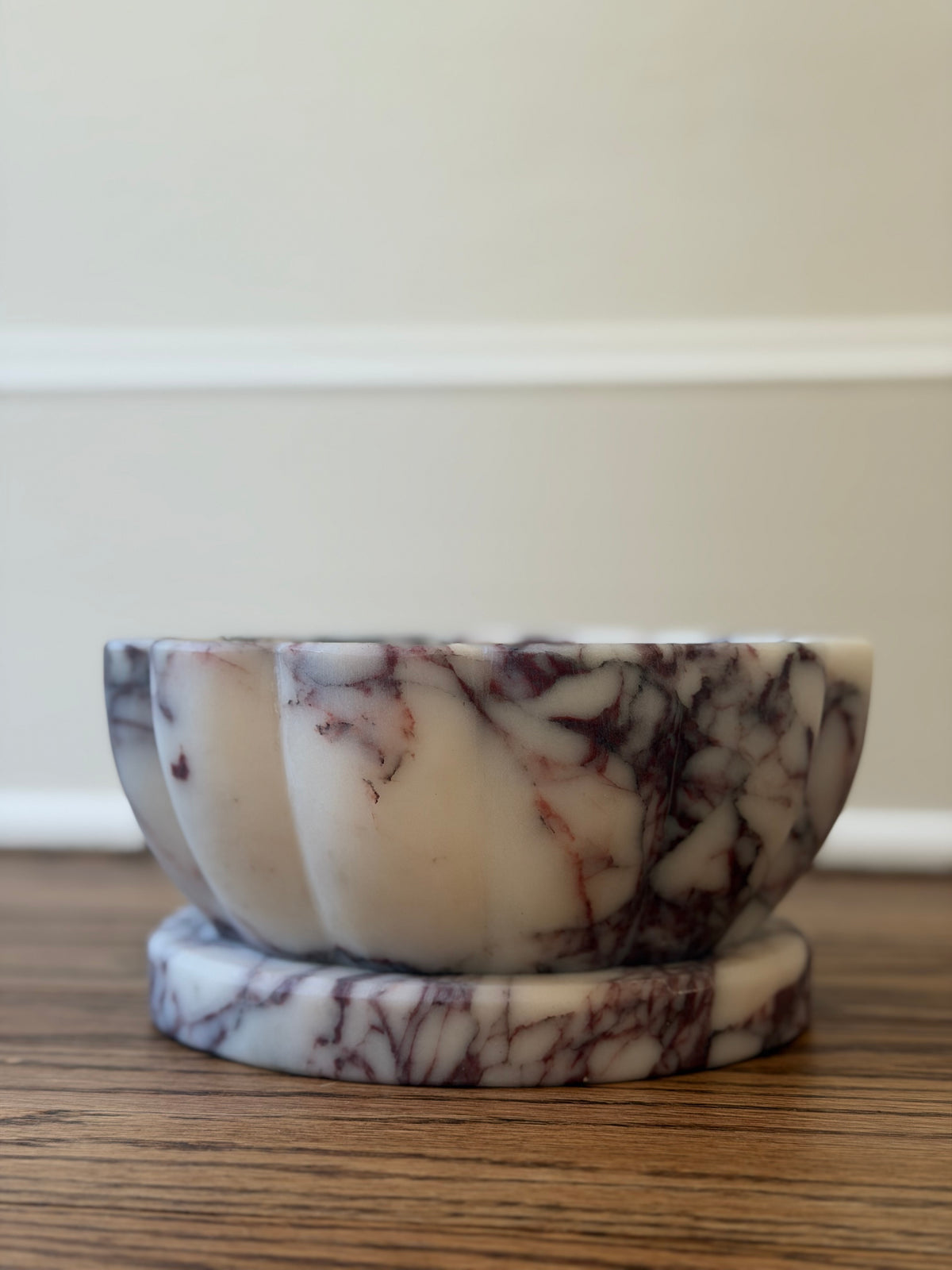 Scallop in Calacatta Viola II